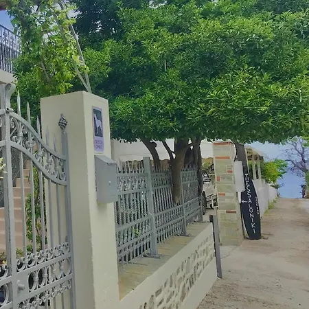 Persephone * شاطئ ميغالي أموس