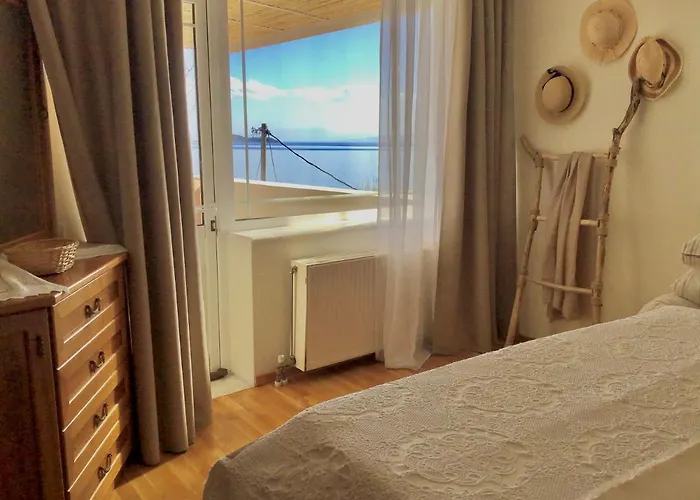 Persephone * מגלי אמוס